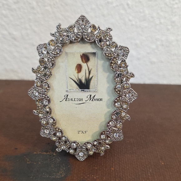 Ashleigh Manor Other - Ashleigh Manor Rhinestone Glass Picture Frame